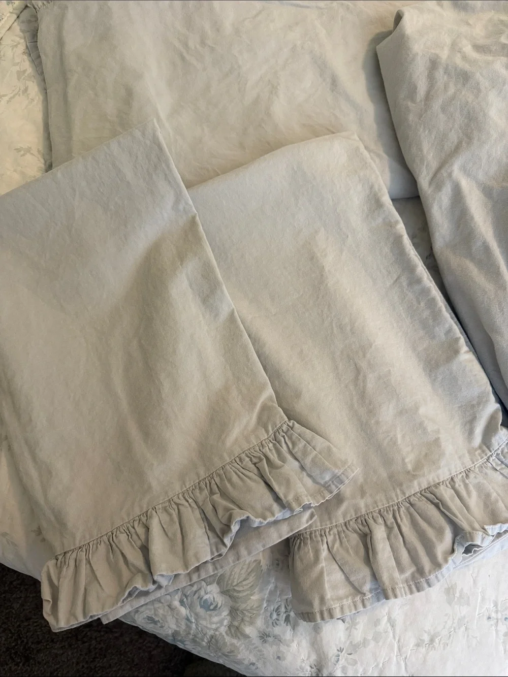 Gray Ruffled Queen Sheet Set